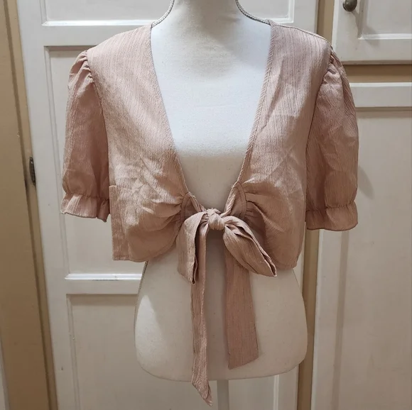 SHEIN Women's Tie Front Ruffle Puff Sleeve   Boho Inspired Crop Top NWOT ✨️ - Picture 9 of 11